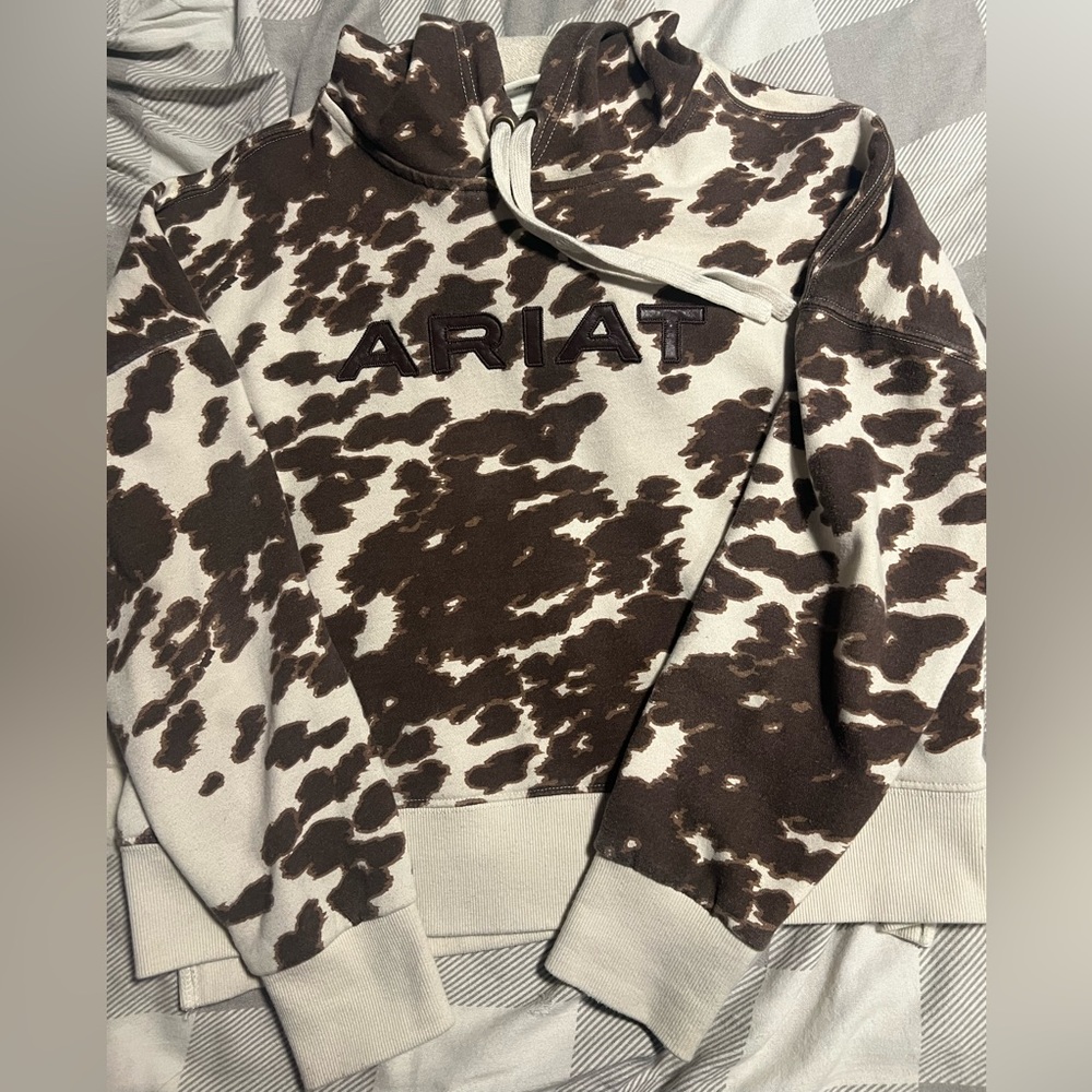 Cow print hoodie size Medium Ariat